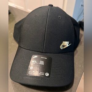 ***BRAND NEW*** Nike Women’s Hat